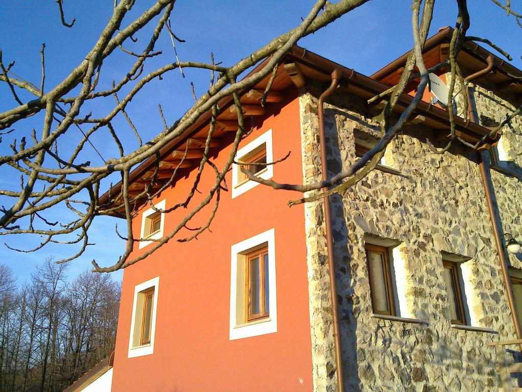 Azienda Agrituristica Risveglio Naturale Варезе-Лігуре Екстер'єр фото